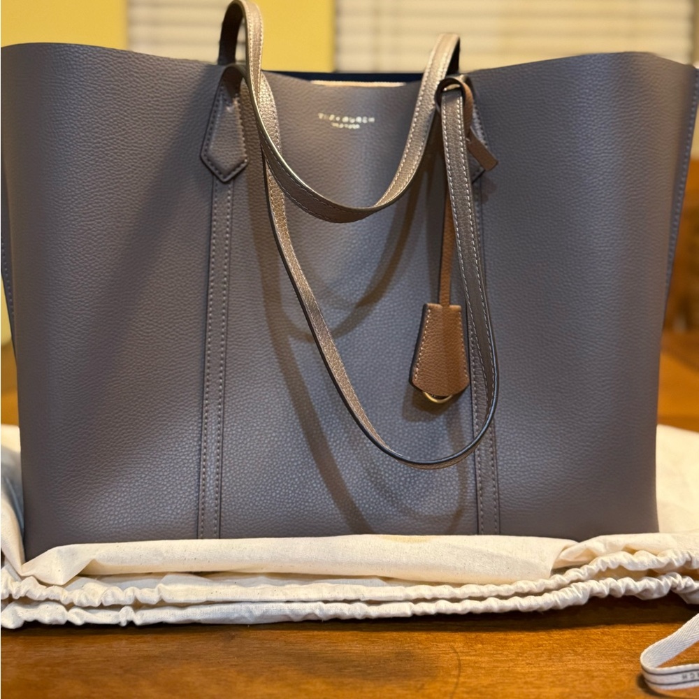 Tory Burch PERRY TRIPLE-COMPARTMENT TOTE BAG